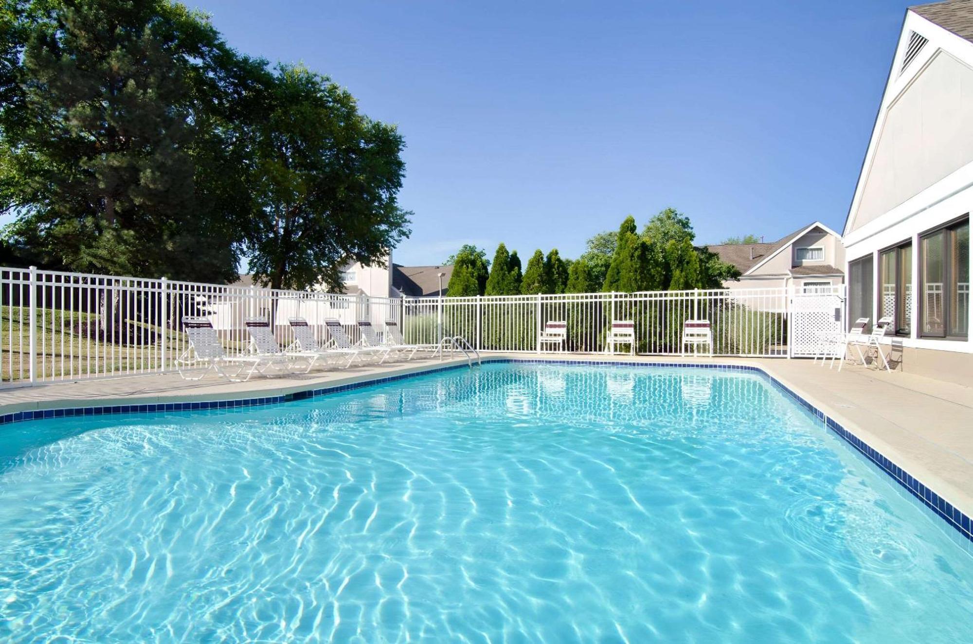 Mainstay Suites St Louis - Galleria Richmond Heights Экстерьер фото