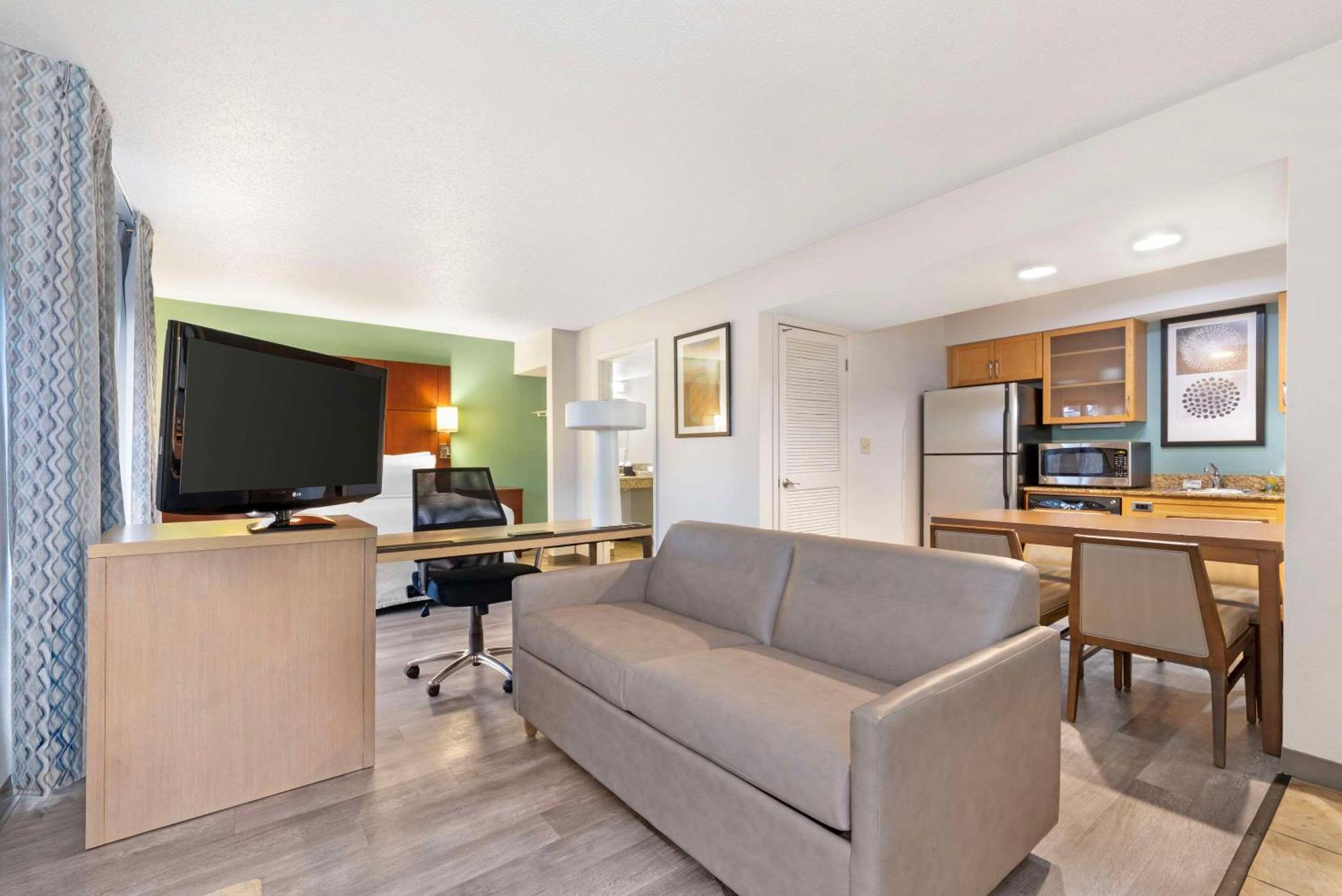Mainstay Suites St Louis - Galleria Richmond Heights Экстерьер фото
