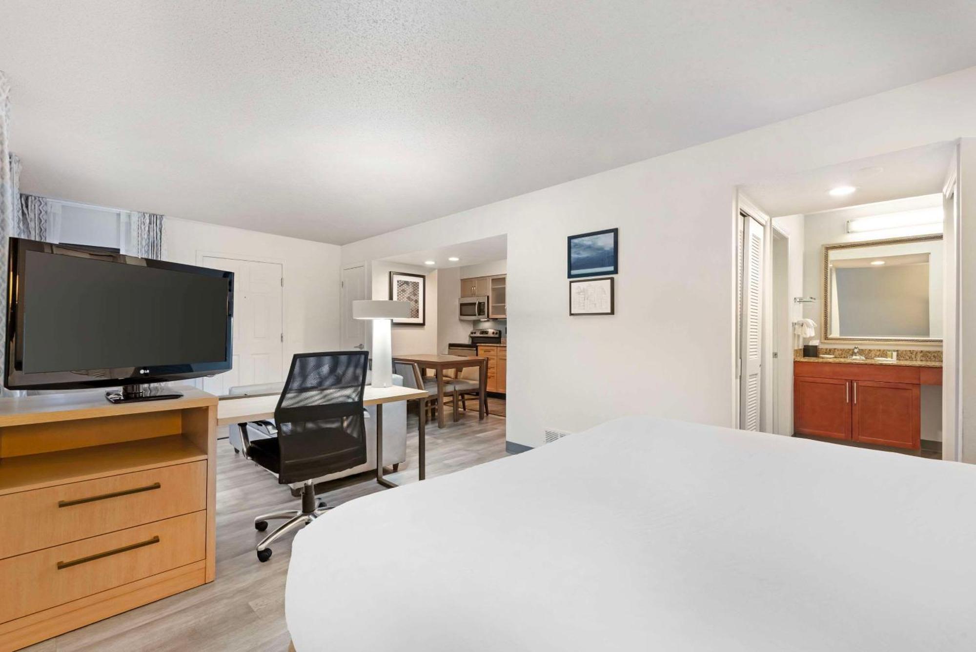 Mainstay Suites St Louis - Galleria Richmond Heights Экстерьер фото