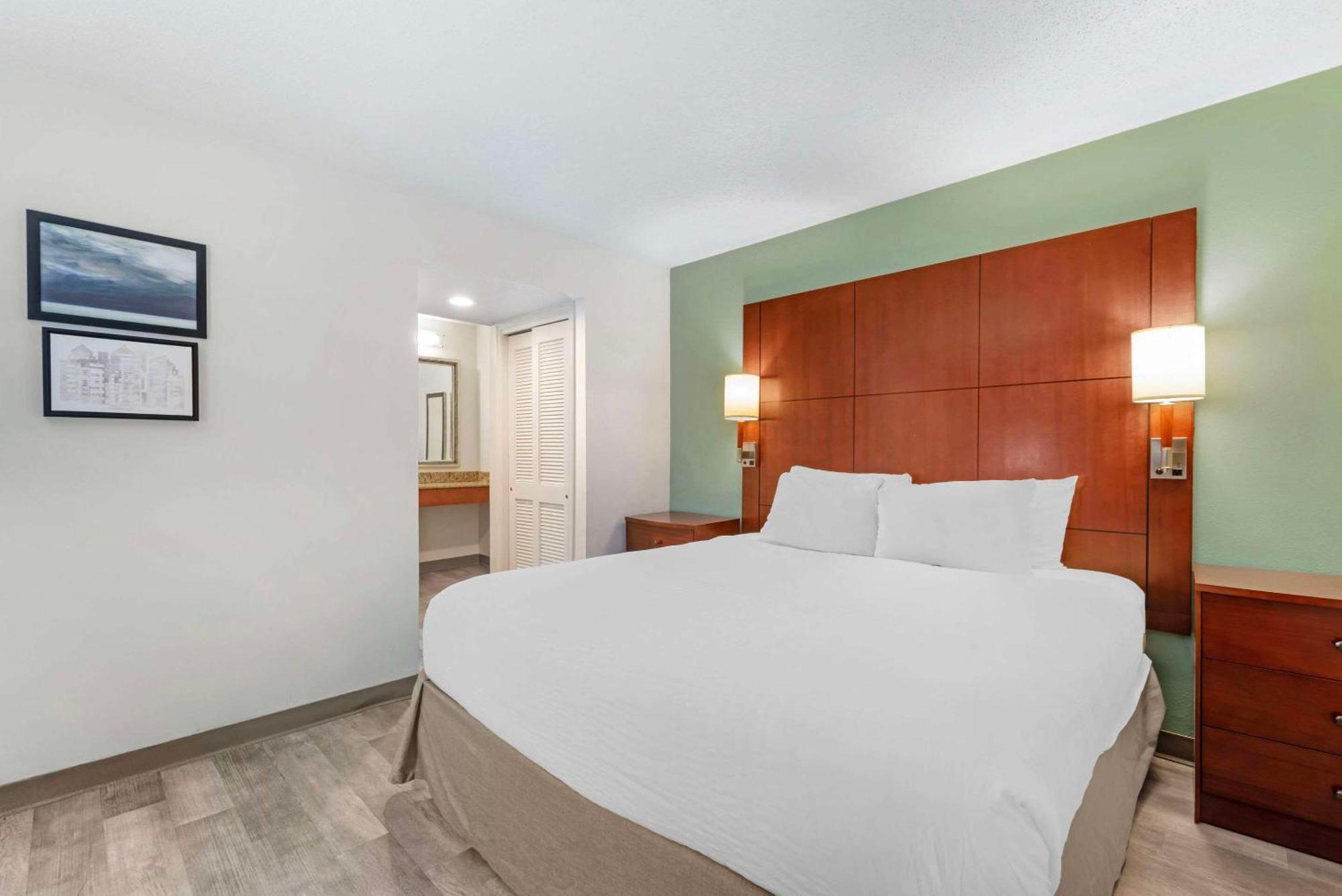 Mainstay Suites St Louis - Galleria Richmond Heights Экстерьер фото
