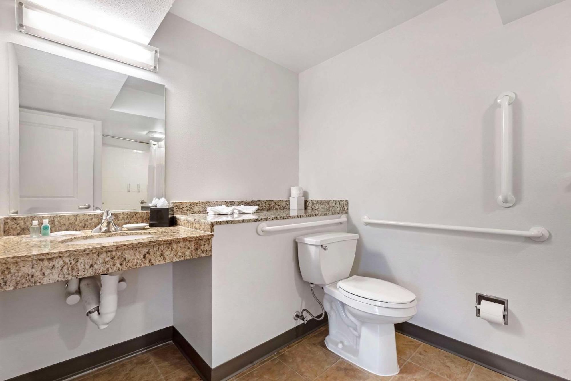 Mainstay Suites St Louis - Galleria Richmond Heights Экстерьер фото